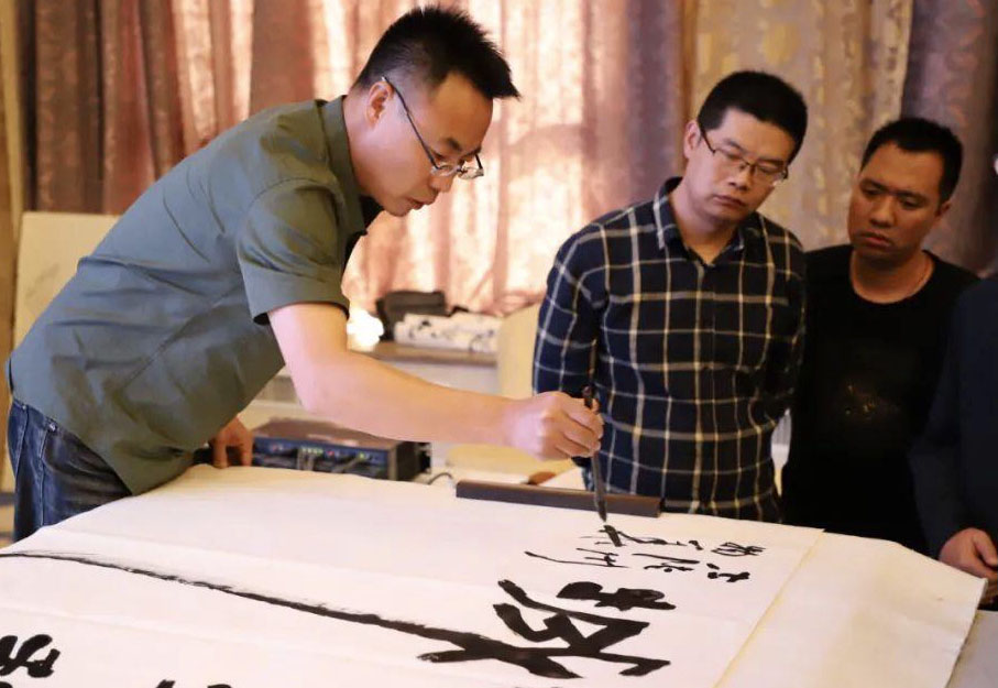郑庆伟