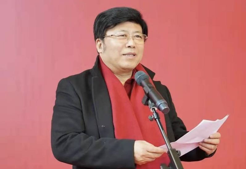 孔维克