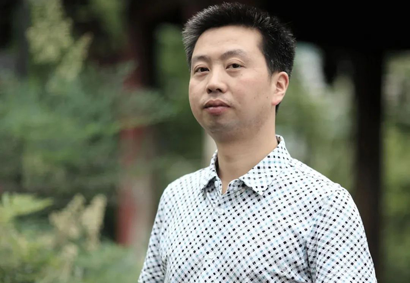 李小军